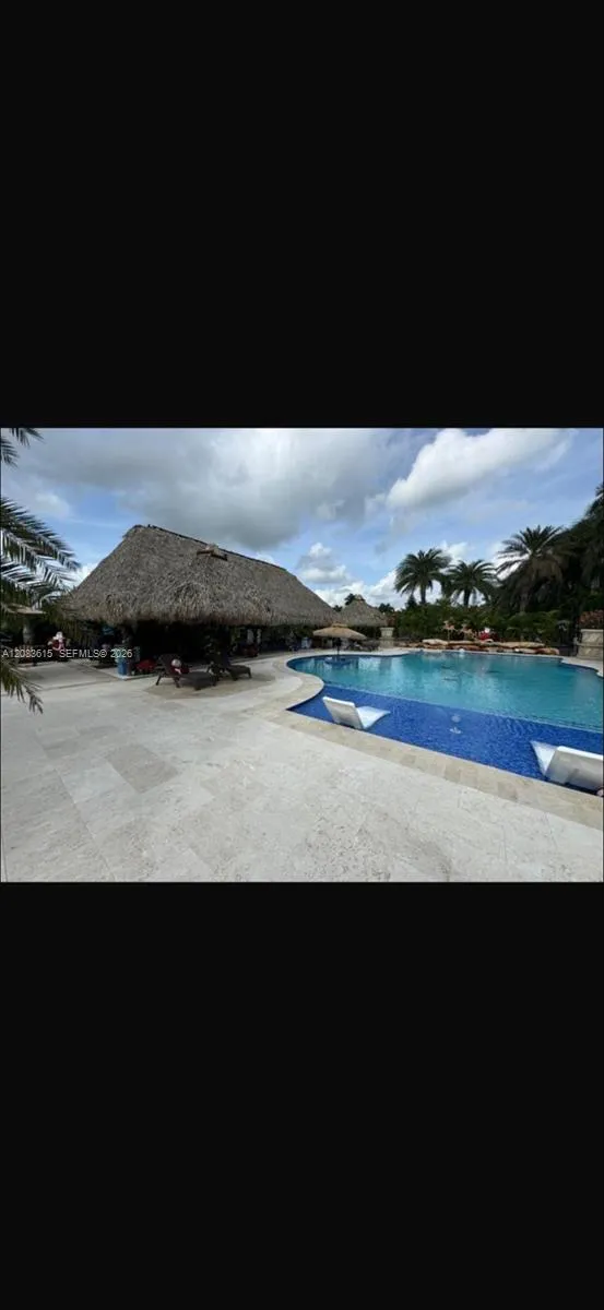 19381 SW 196th St Miami, FL 33187