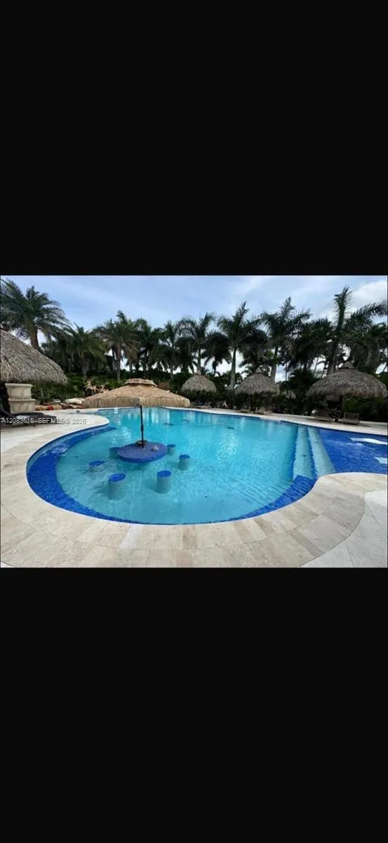 19381 SW 196th St Miami, FL 33187