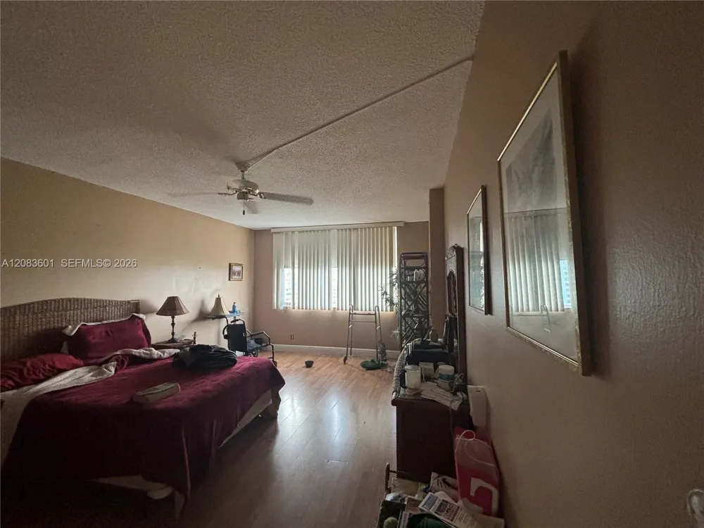 3800 Hillcrest Dr #1011 Hollywood, FL 33021