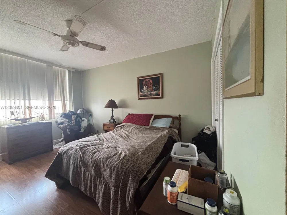 3800 Hillcrest Dr #1011 Hollywood, FL 33021