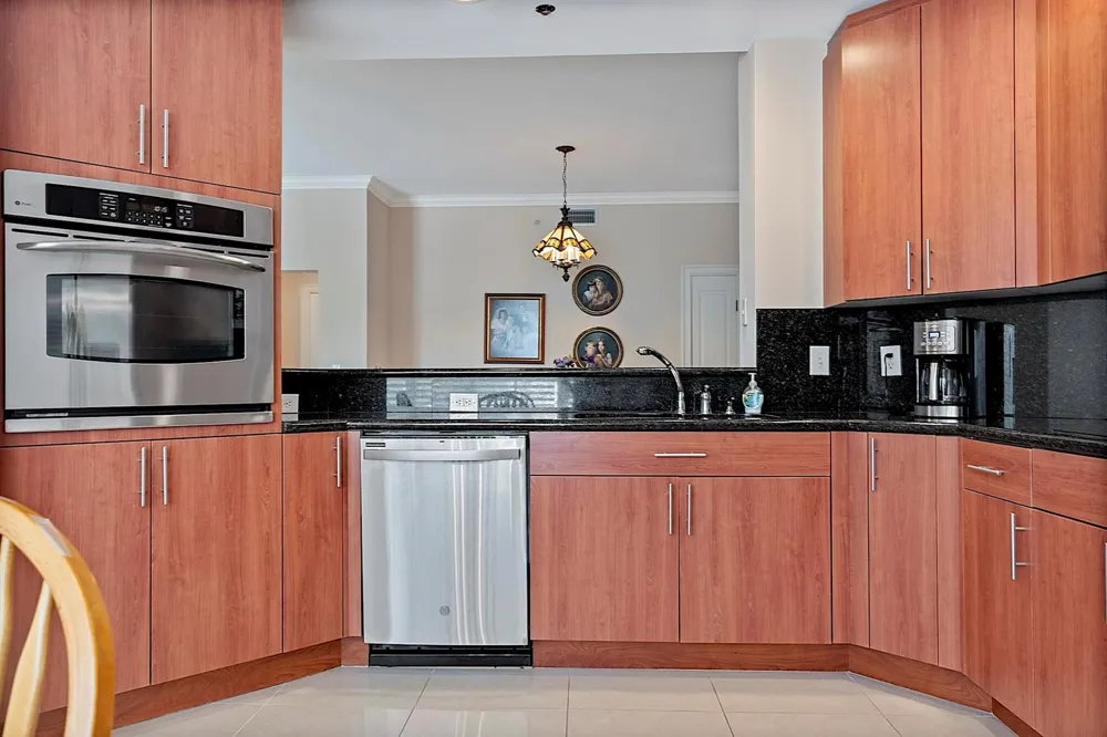 16100 EMERALD ESTATES DRIVE #397 Weston, FL 33331