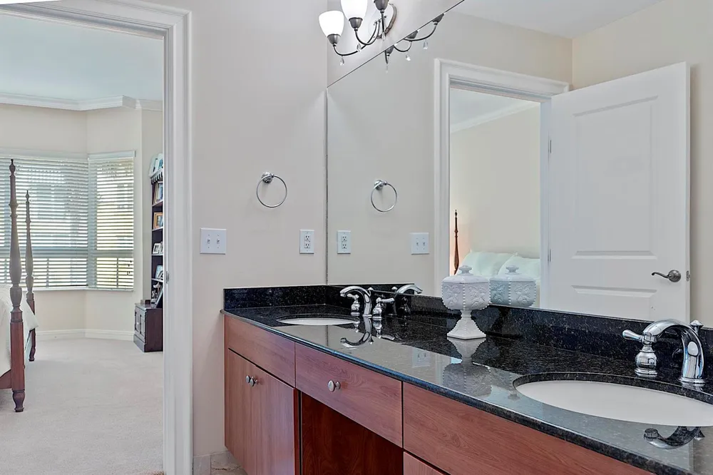 16100 EMERALD ESTATES DRIVE #397 Weston, FL 33331