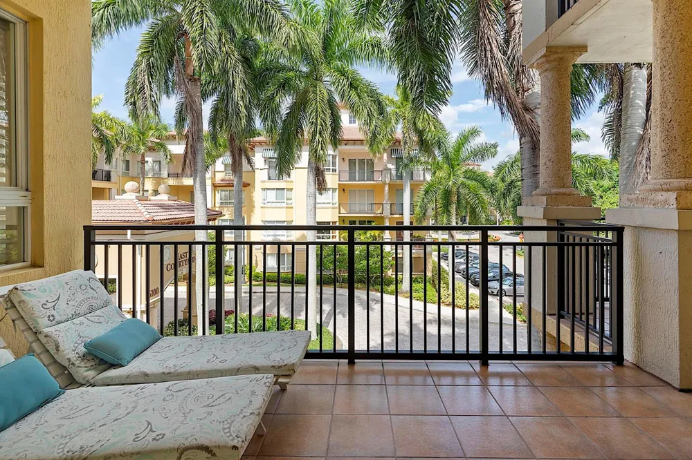 16100 EMERALD ESTATES DRIVE #397 Weston, FL 33331