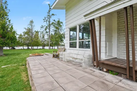 4067 Lost Lake Trail