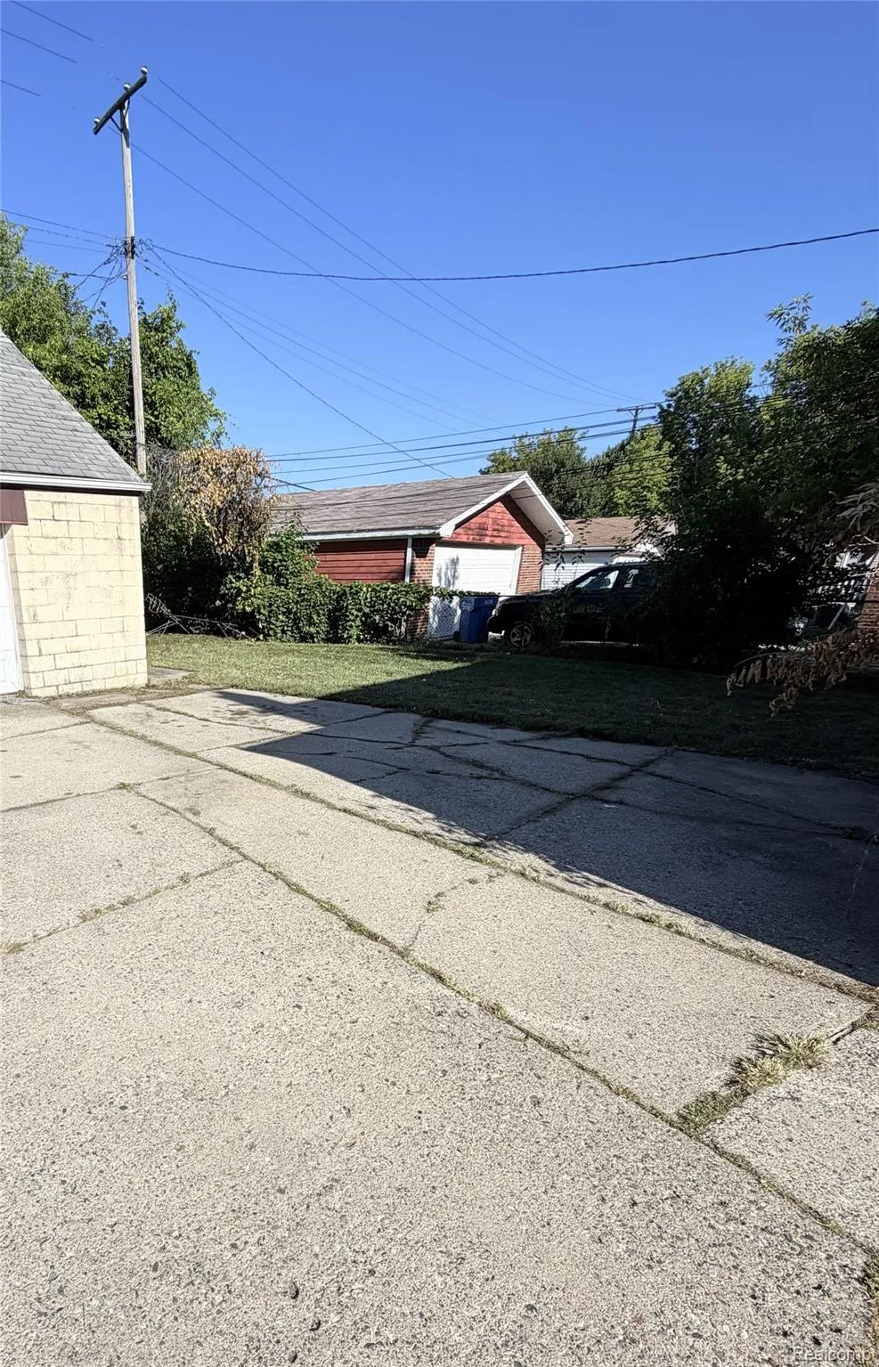 23271 WILLARD AVENUE #3 Warren City, MI 48089