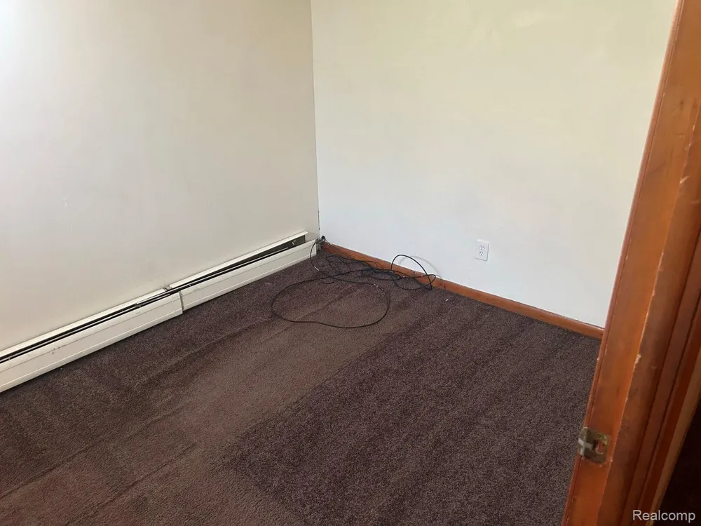 23271 WILLARD AVENUE #3 Warren City, MI 48089