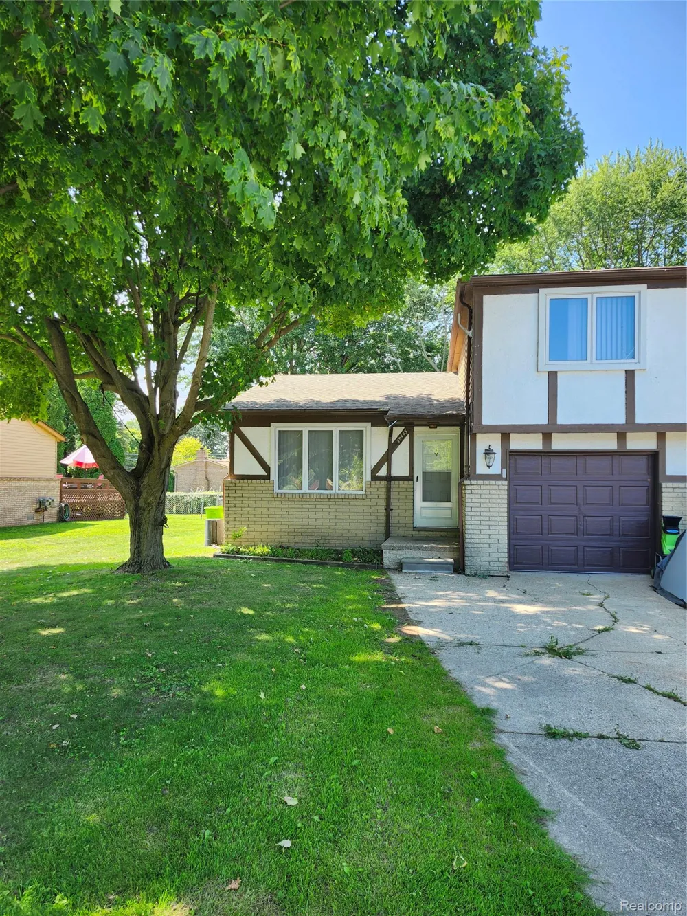 39443 Jefferson Avenue Harrison Charter Township, MI 48045