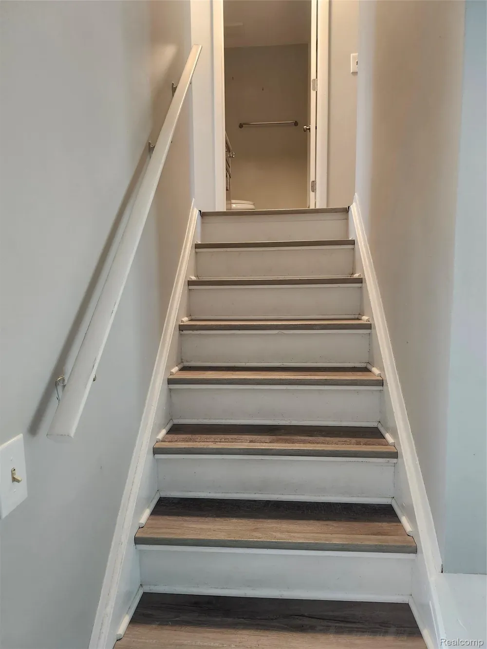 39443 Jefferson Avenue Harrison Charter Township, MI 48045