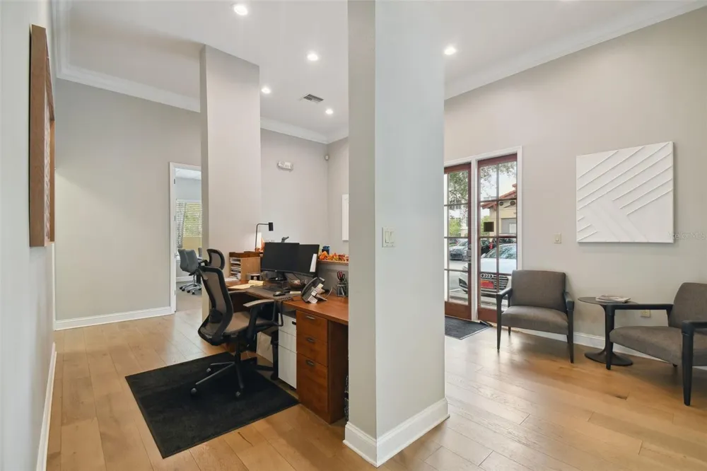 1560 W CLEVELAND STREET Tampa, FL 33606