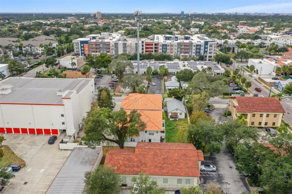 1560 W CLEVELAND STREET Tampa, FL 33606