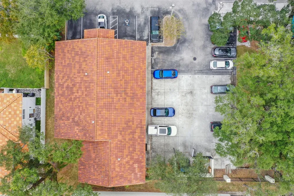 1560 W CLEVELAND STREET Tampa, FL 33606