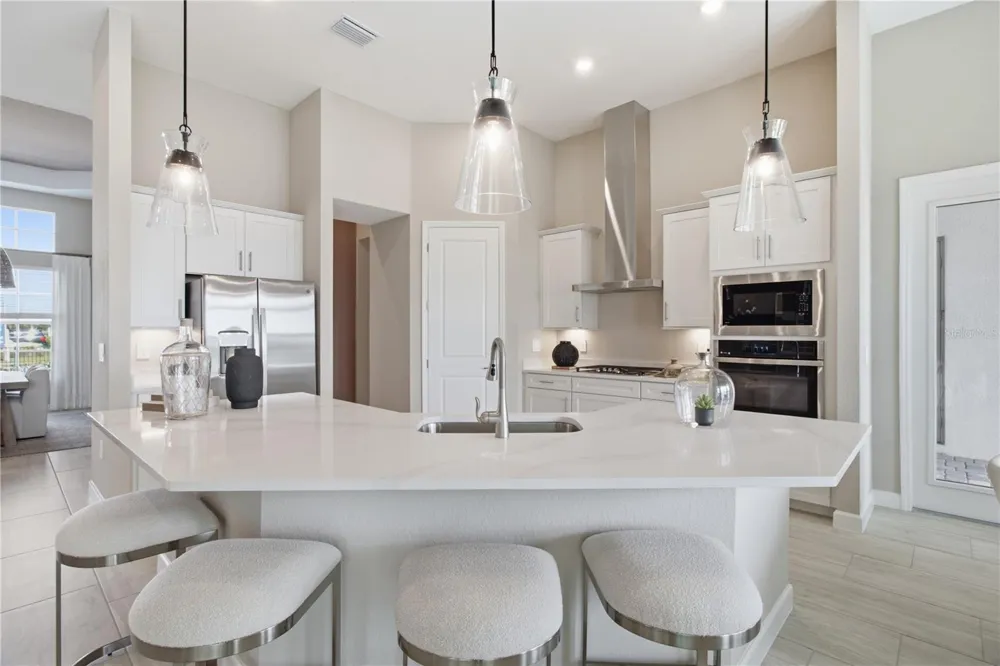 18923 CHERRYSTONE WAY Lakewood Ranch, FL 34211