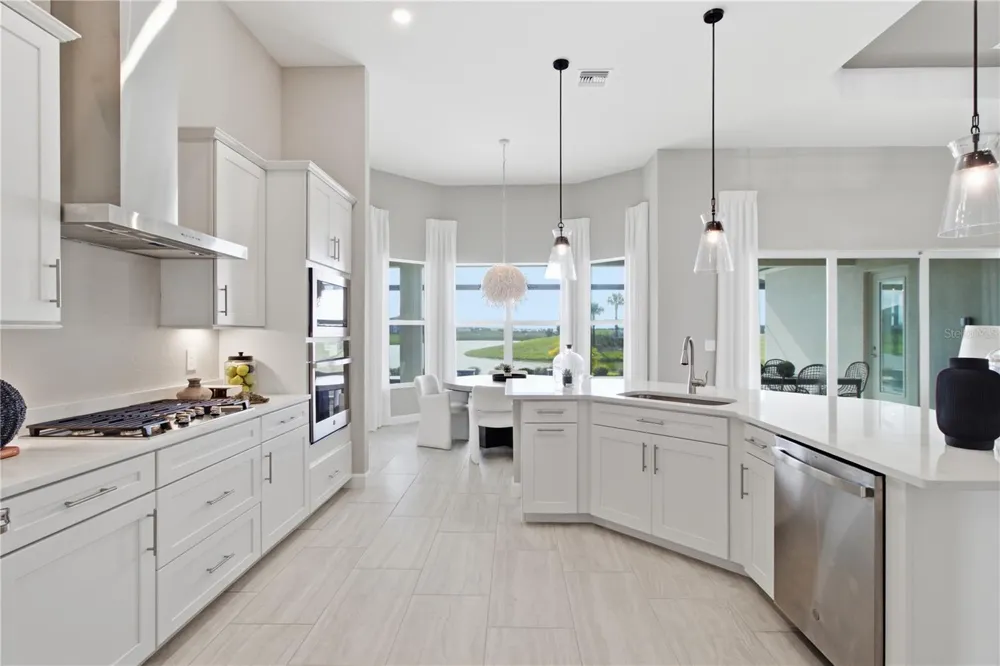 18923 CHERRYSTONE WAY Lakewood Ranch, FL 34211