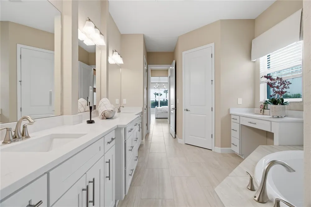 18923 CHERRYSTONE WAY Lakewood Ranch, FL 34211