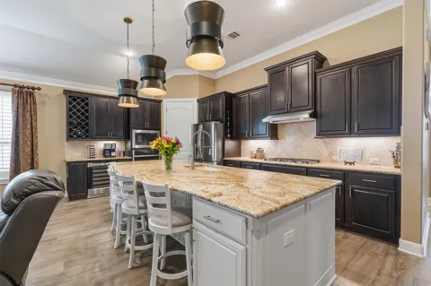 5133 Lunata Way