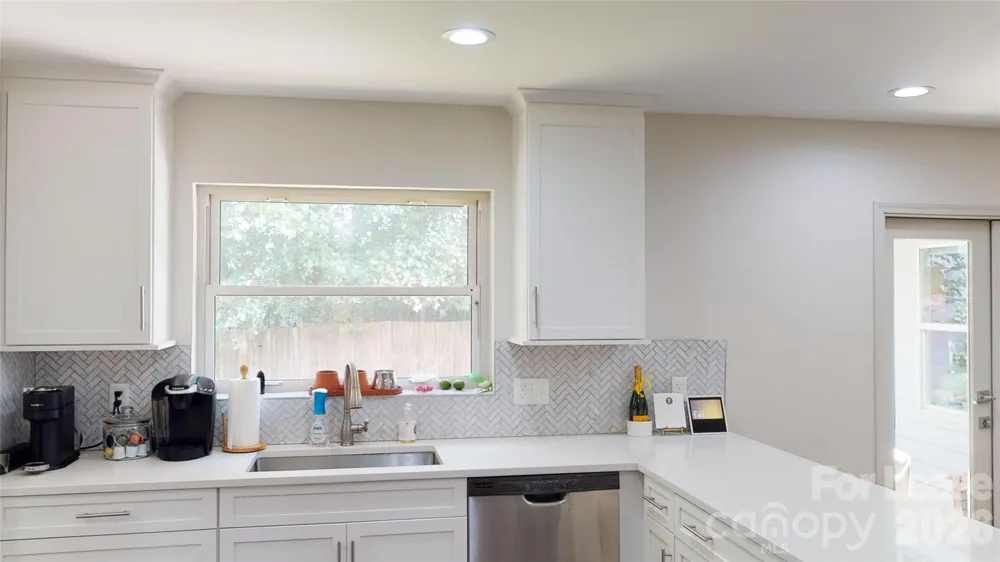 1329 Mockingbird Lane Charlotte, NC 28209
