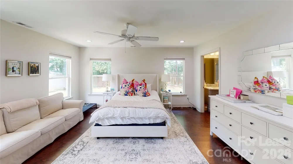 1329 Mockingbird Lane Charlotte, NC 28209