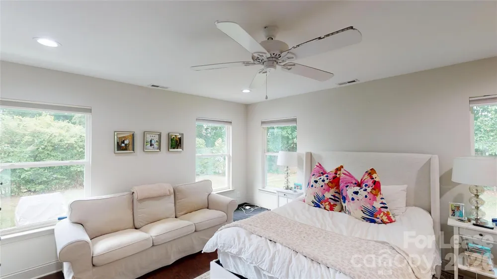 1329 Mockingbird Lane Charlotte, NC 28209