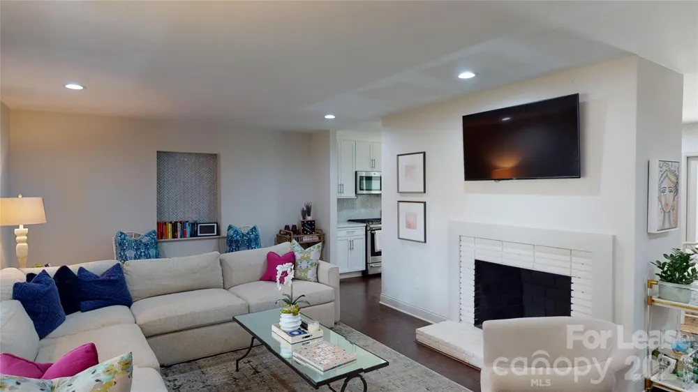 1329 Mockingbird Lane Charlotte, NC 28209