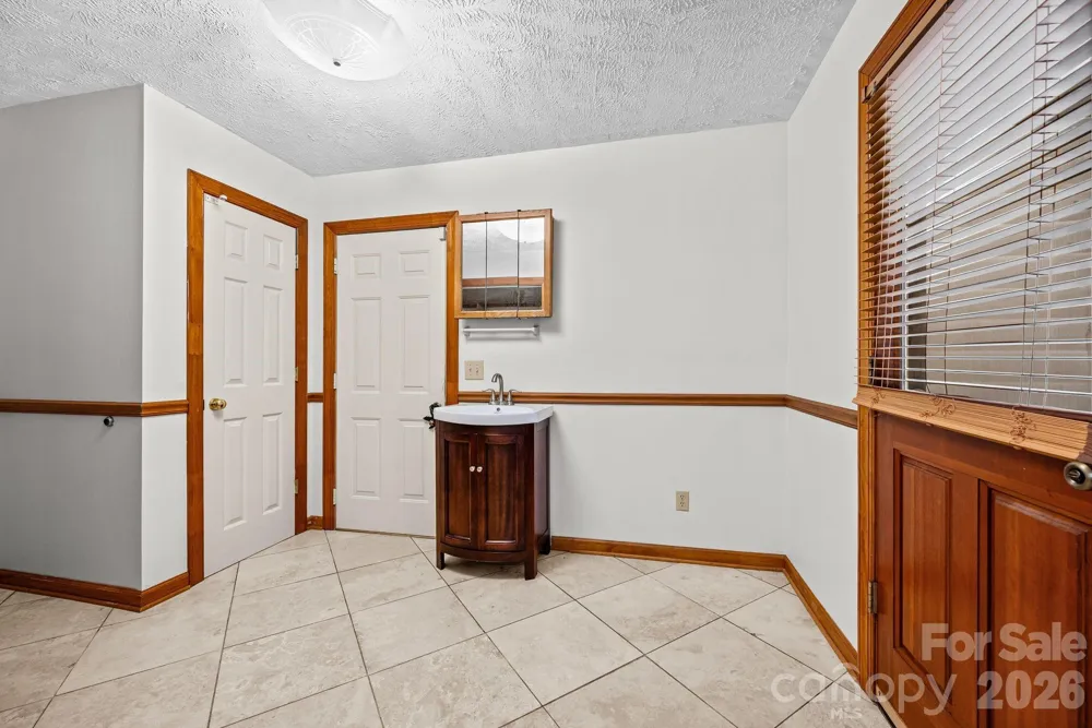 949 Dav Road Hays, NC 28635