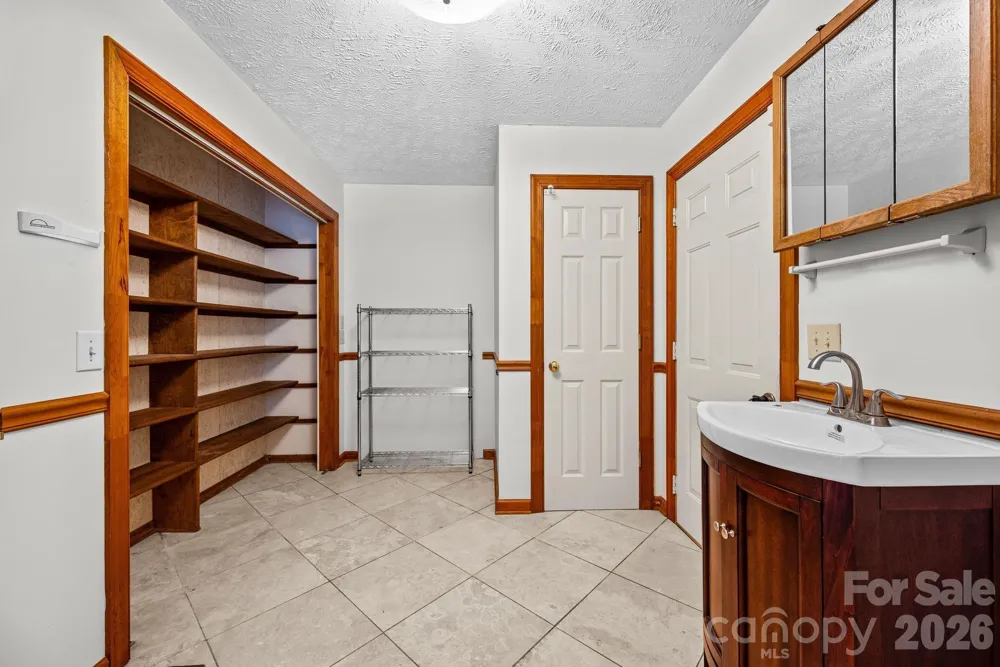 949 Dav Road Hays, NC 28635