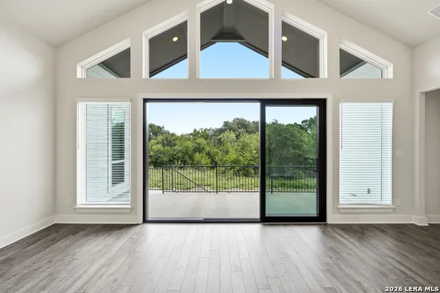 113 Raven Road Castroville, TX 78009