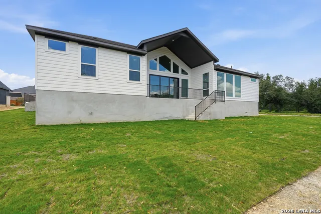 113 Raven Road Castroville, TX 78009