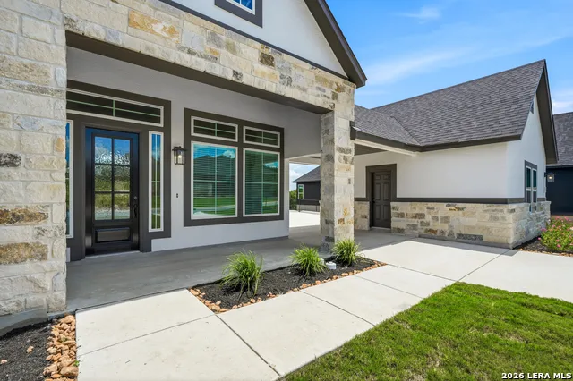 113 Raven Road Castroville, TX 78009