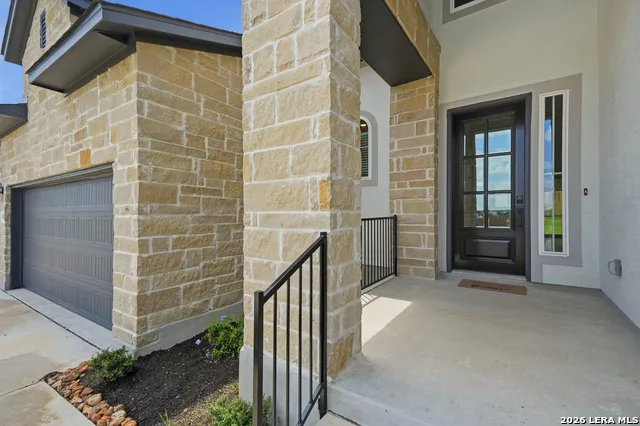 102 Kari Drive Castroville, TX 78009