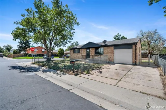 5355 Tulsa Way Denver, CO 80239