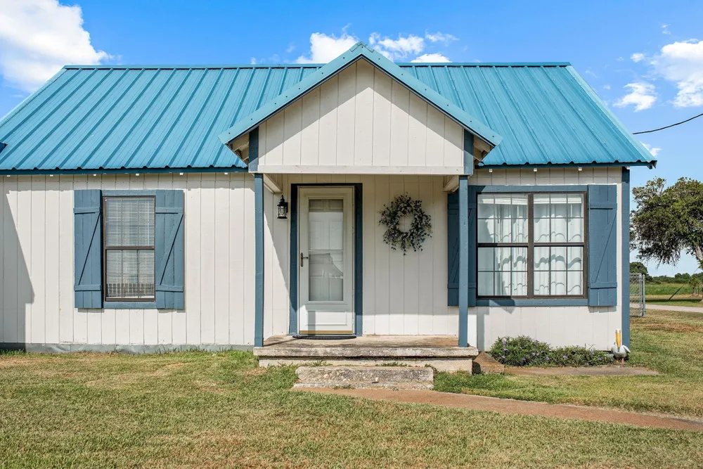 124 Hopper Road Tivoli, TX 77990