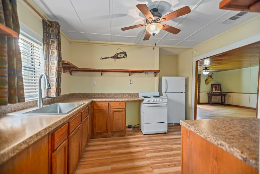 124 Hopper Road Tivoli, TX 77990