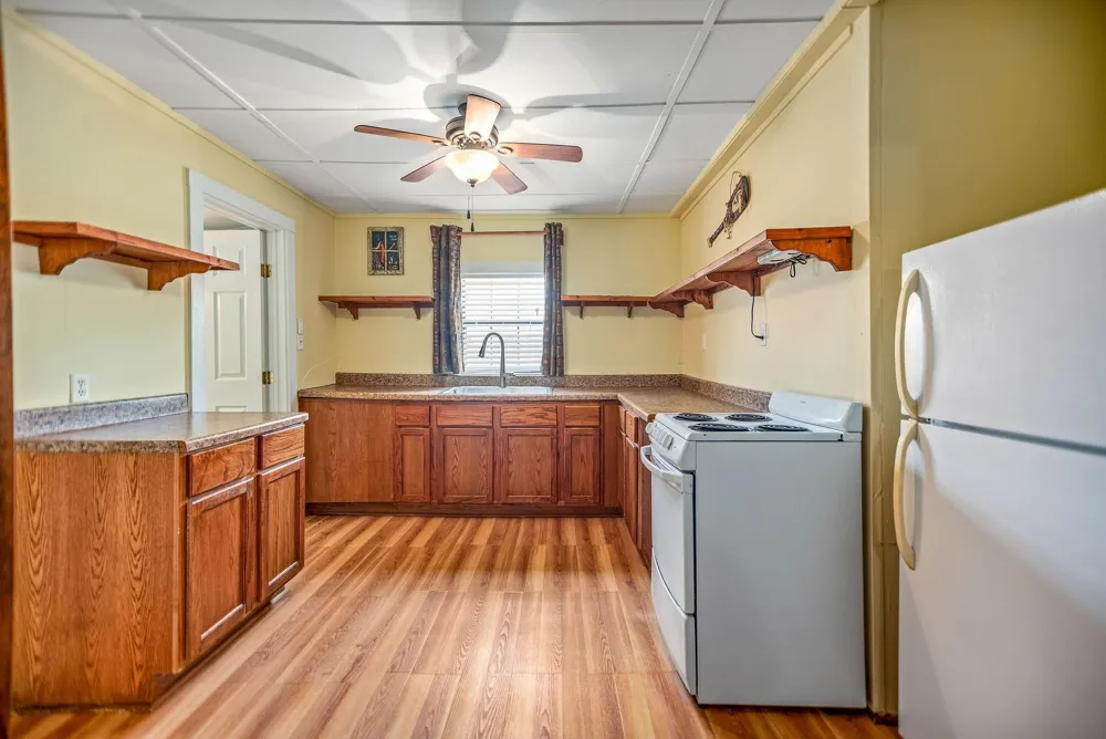 124 Hopper Road Tivoli, TX 77990