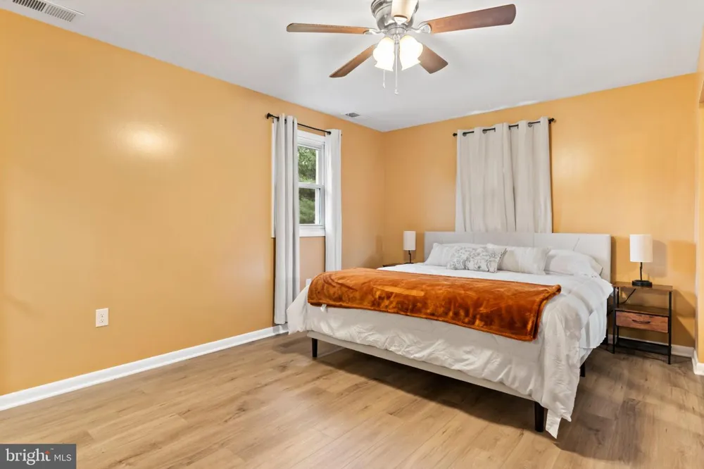 15 PARKSIDE DRIVE Hummelstown, PA 17036