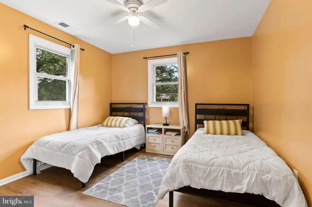 15 PARKSIDE DRIVE Hummelstown, PA 17036