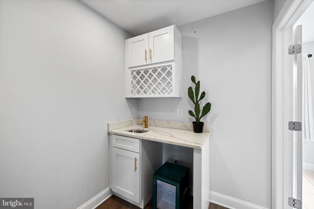 1535 S CAPITOL STREET Philadelphia, PA 19146