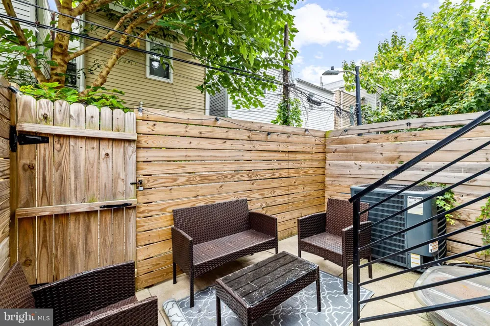 1535 S CAPITOL STREET Philadelphia, PA 19146