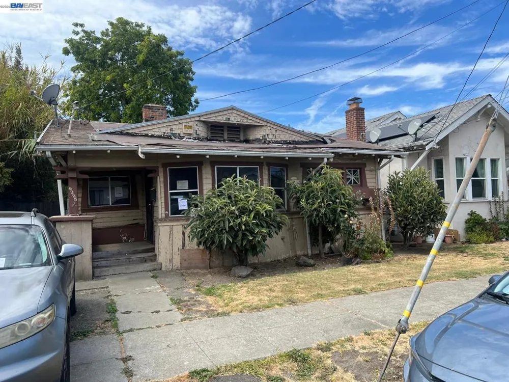 6225 Tevis St Oakland, CA 94621