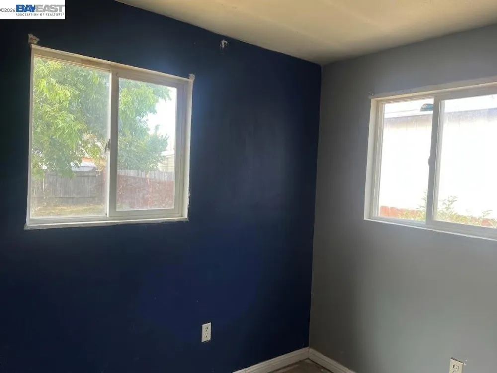 6225 Tevis St Oakland, CA 94621