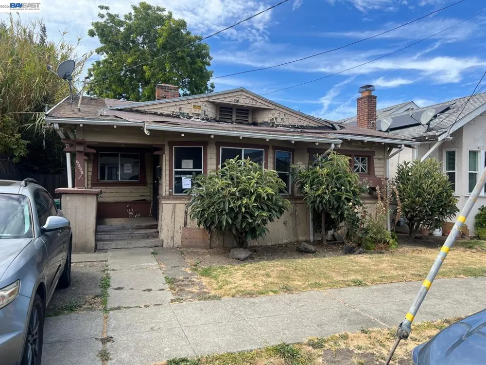 6225 Tevis St Oakland, CA 94621