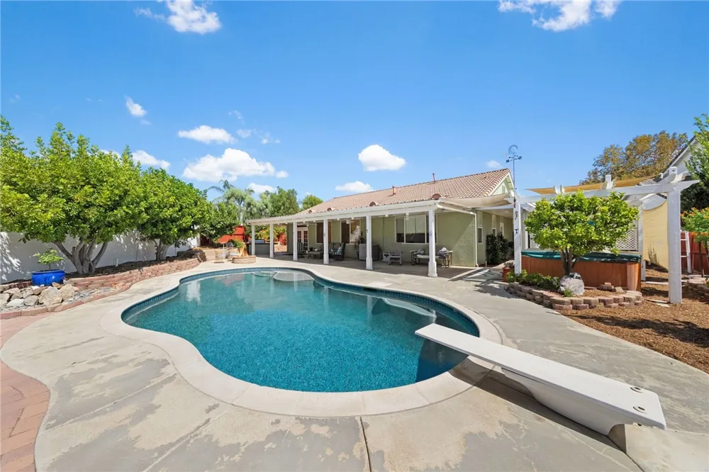 31637 Woodview Circle Menifee, CA 92584