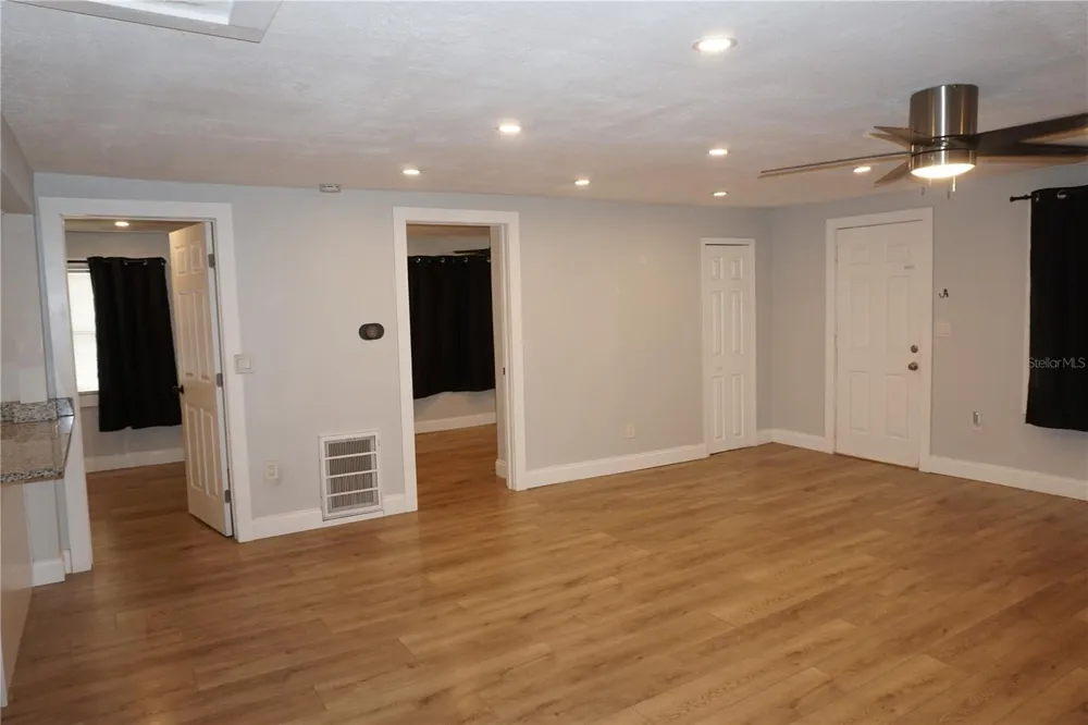 248 AVENUE L NE Winter Haven, FL 33881