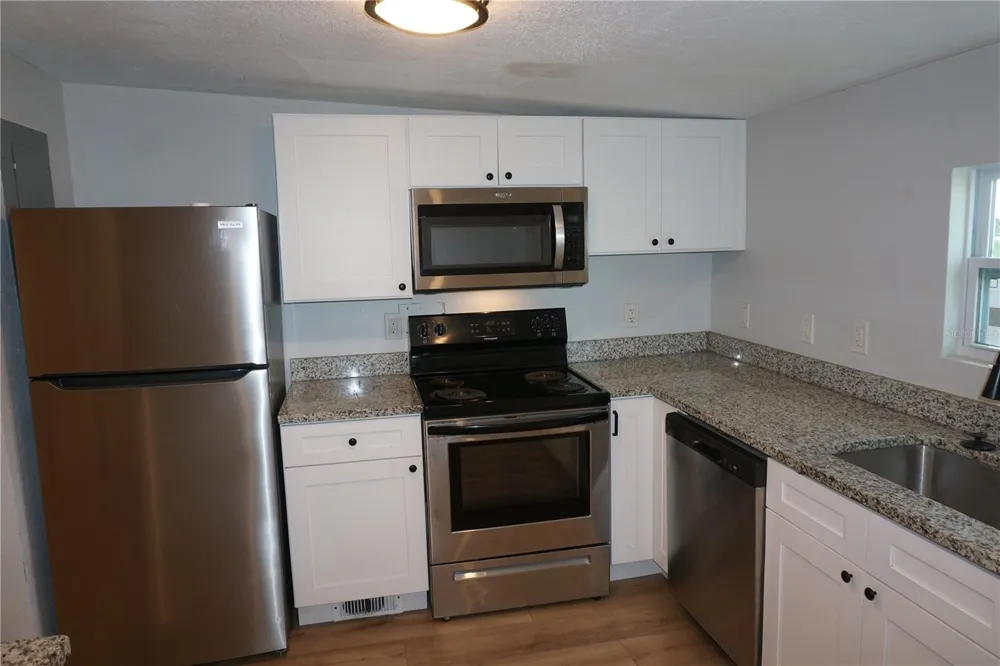 248 AVENUE L NE Winter Haven, FL 33881