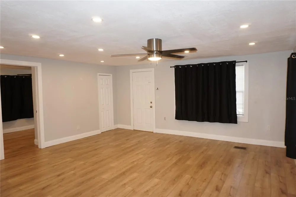 248 AVENUE L NE Winter Haven, FL 33881