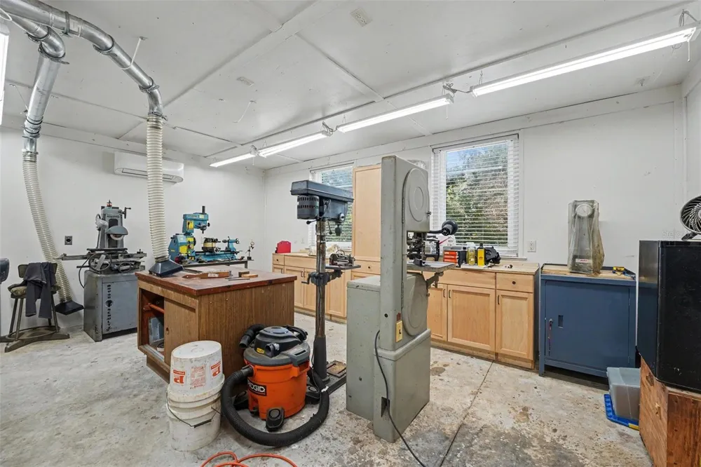 5231 JOE KING ROAD Plant City, FL 33567