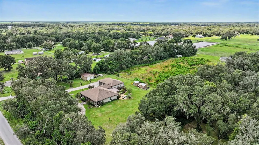 5231 JOE KING ROAD Plant City, FL 33567