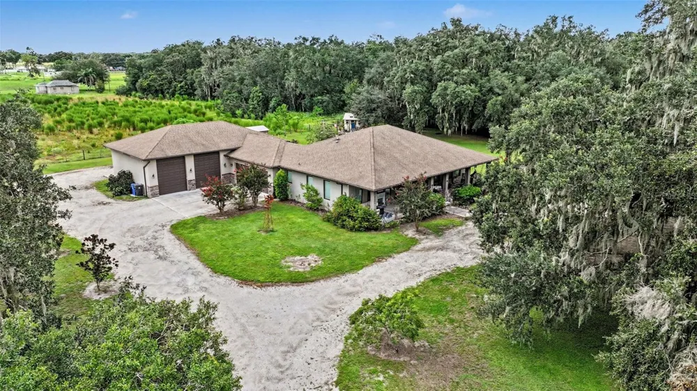 5231 JOE KING ROAD Plant City, FL 33567