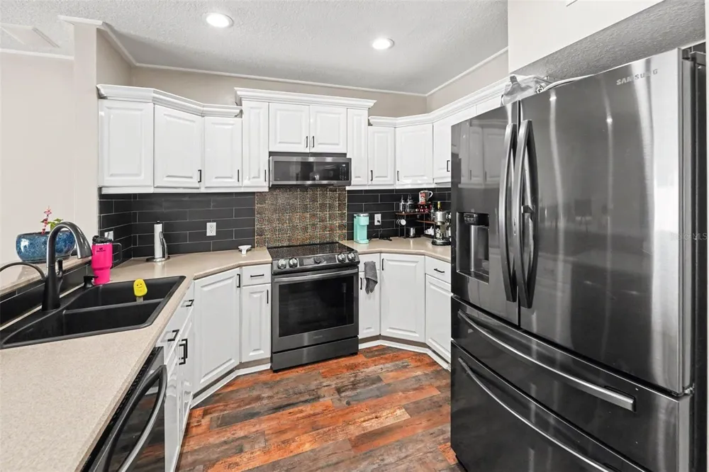 6980 ULMERTON ROAD #9E Largo, FL 33771