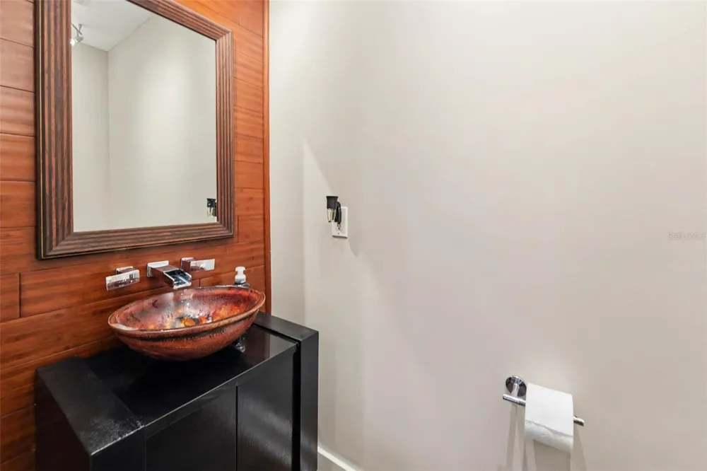 6980 ULMERTON ROAD #9E Largo, FL 33771