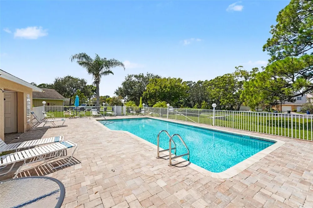 6980 ULMERTON ROAD #9E Largo, FL 33771